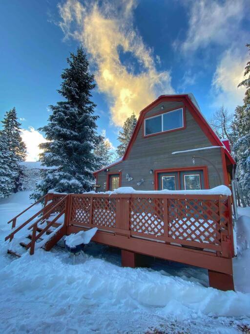 Charming Blue Farmhouse Cabin Duck Creek Village Luaran gambar