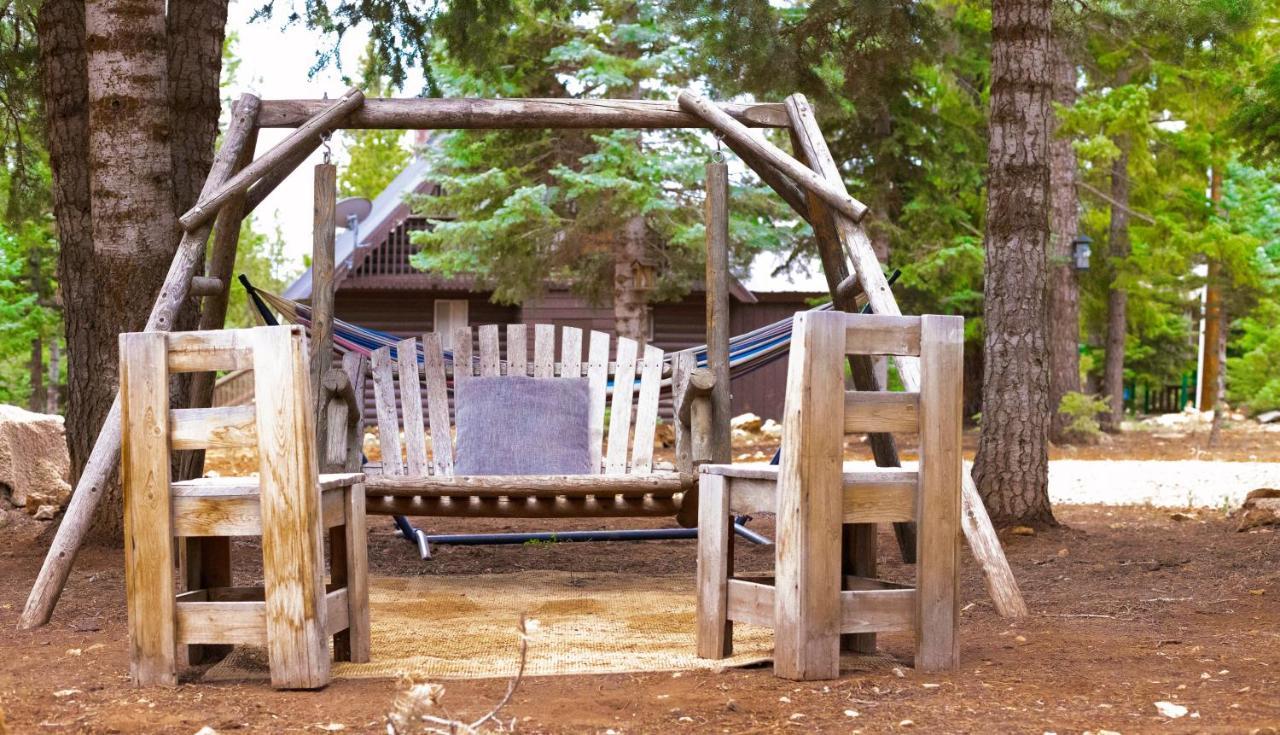 Charming Blue Farmhouse Cabin Duck Creek Village Luaran gambar